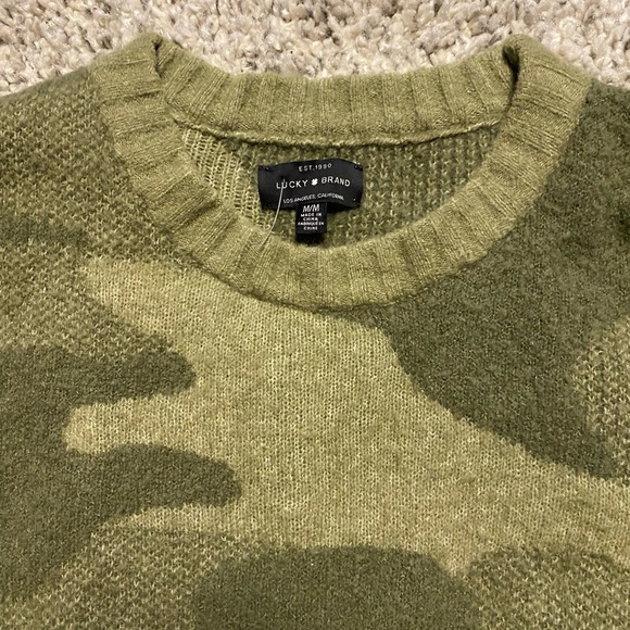 🟩Lucky Brand Crew neck sweater 🟩 - Picture 2 of 2